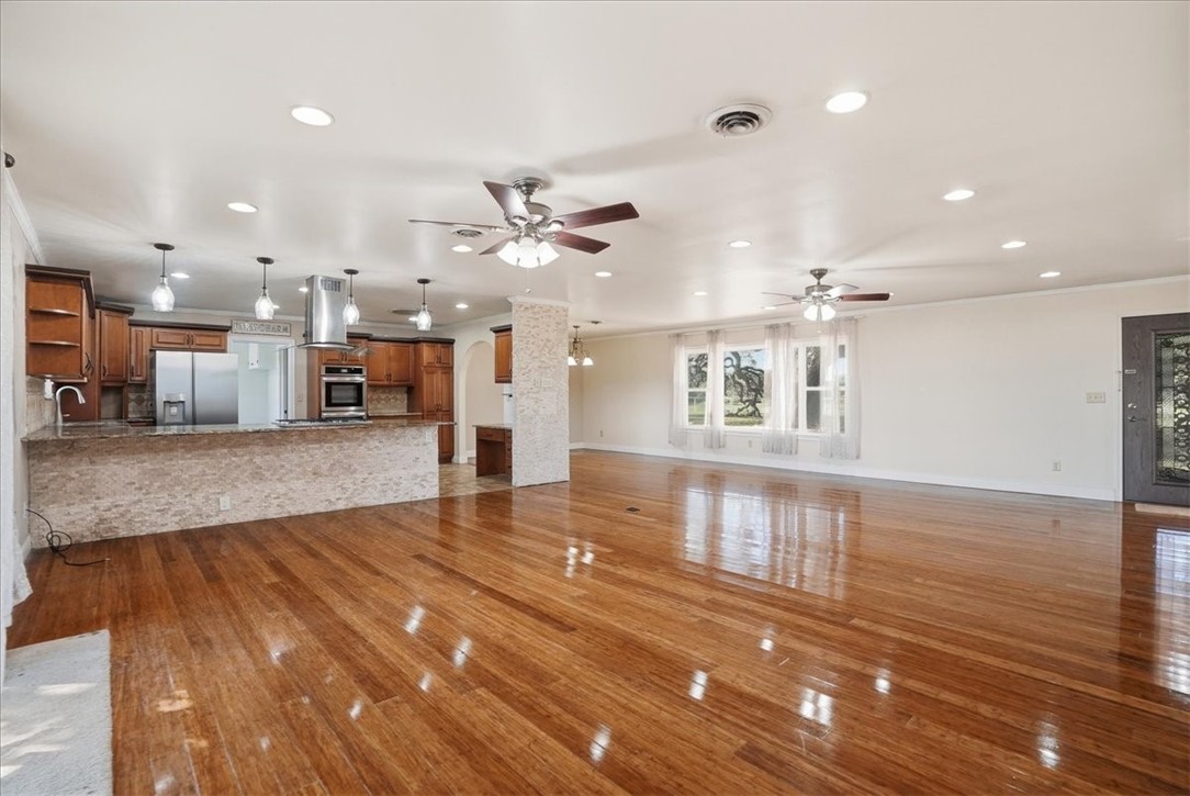 955 S Highway 37 George West TX 78022