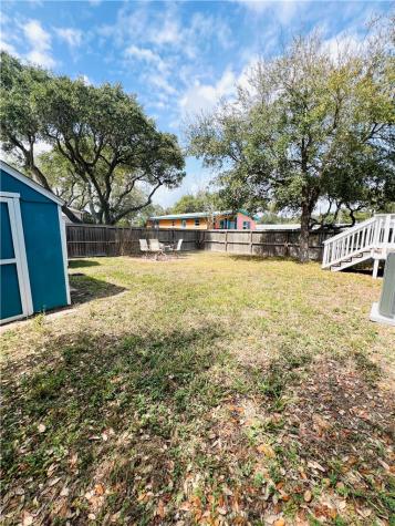809 N Tenth Street Fulton TX 78358
