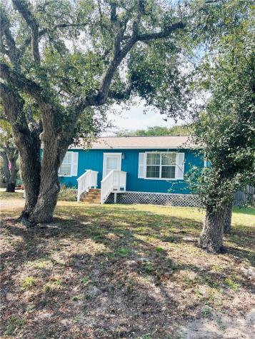 809 N Tenth Street Fulton TX 78358