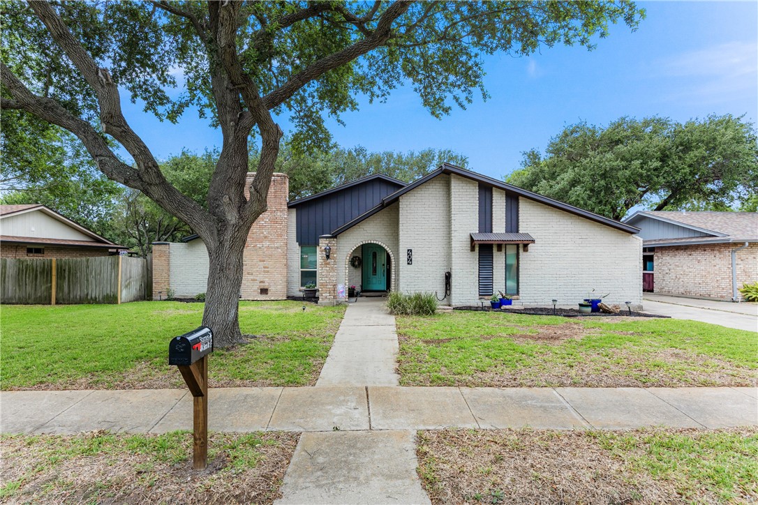 404 Seco Drive Portland TX 78374