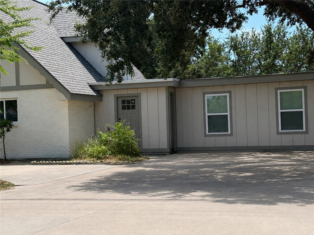 305 Caribbean Drive Corpus Christi TX 78418