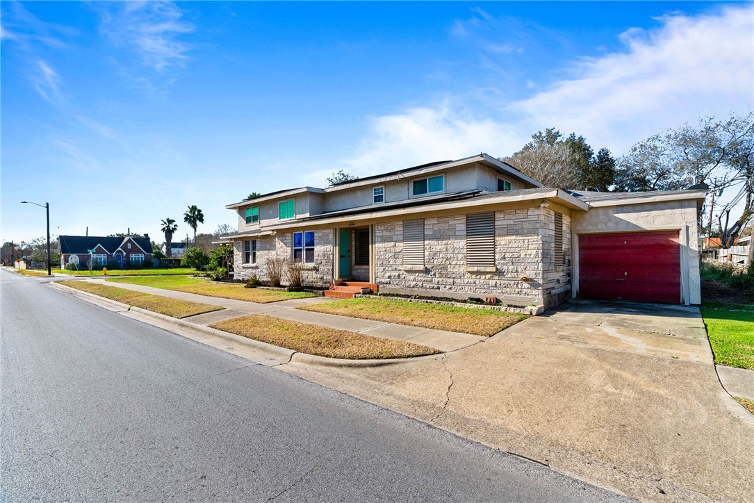 302 Cole Street Corpus Christi TX 78404
