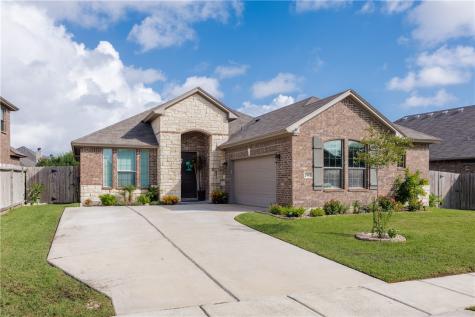 2517 Las Estrellas Street Corpus Christi TX 78414
