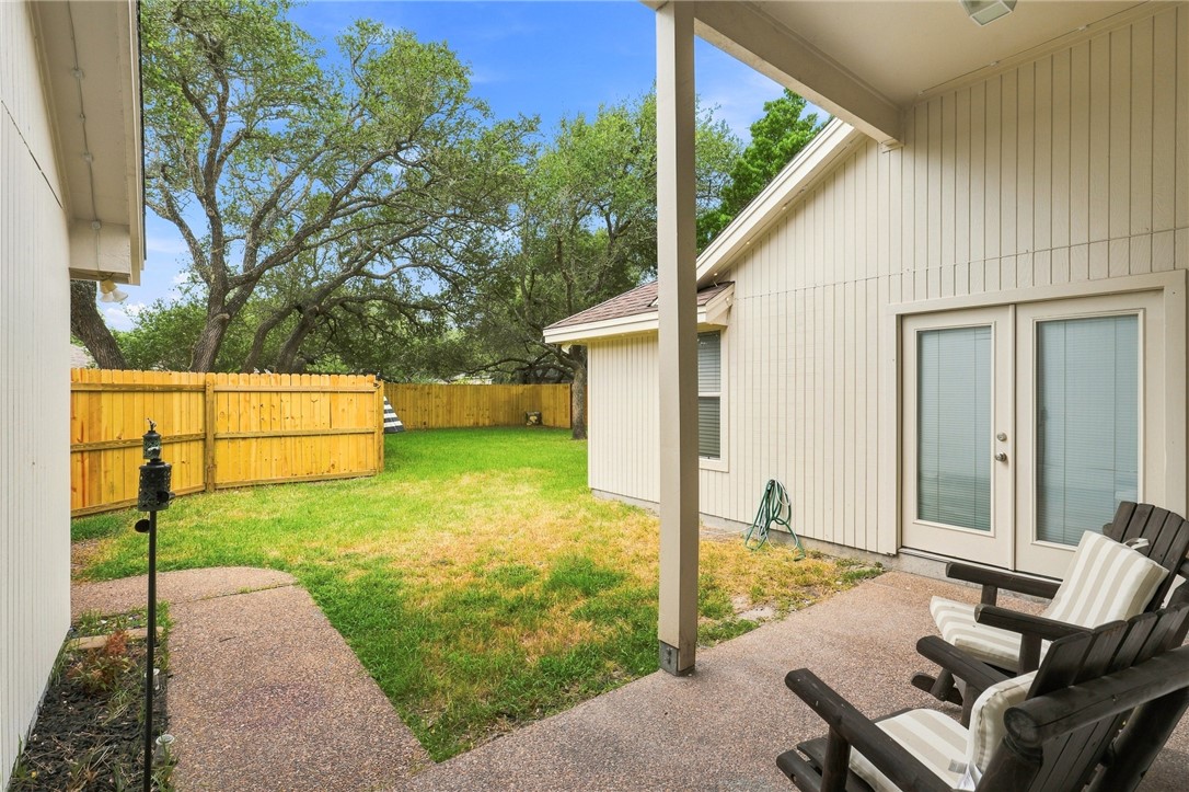 102 Cypress Point Rockport TX 78382