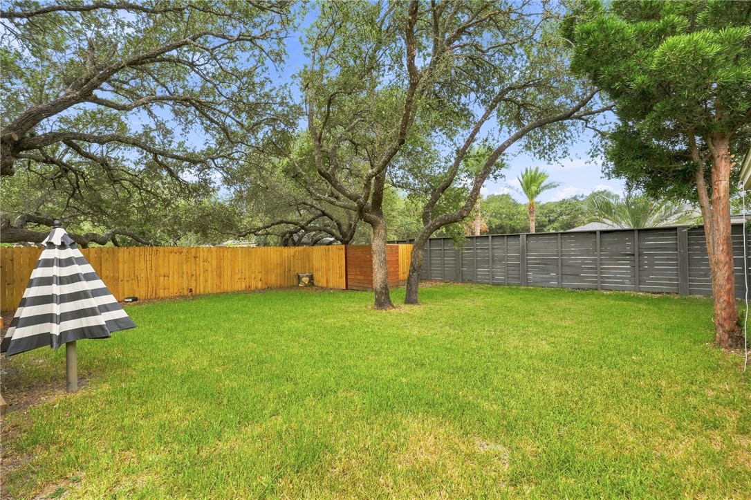 102 Cypress Point Rockport TX 78382