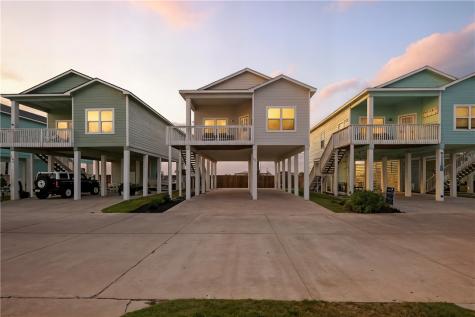 110 N Nautica Rockport TX 78382