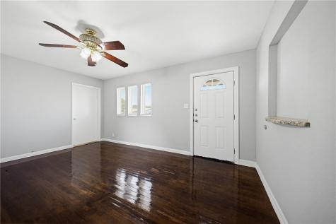 1721 Hickory Place Corpus Christi TX 78416