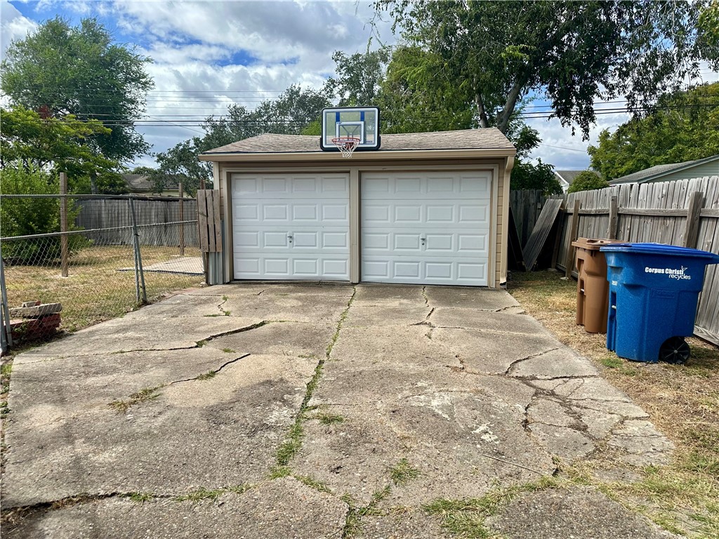 3651 Lawnview Street Corpus Christi TX 78411