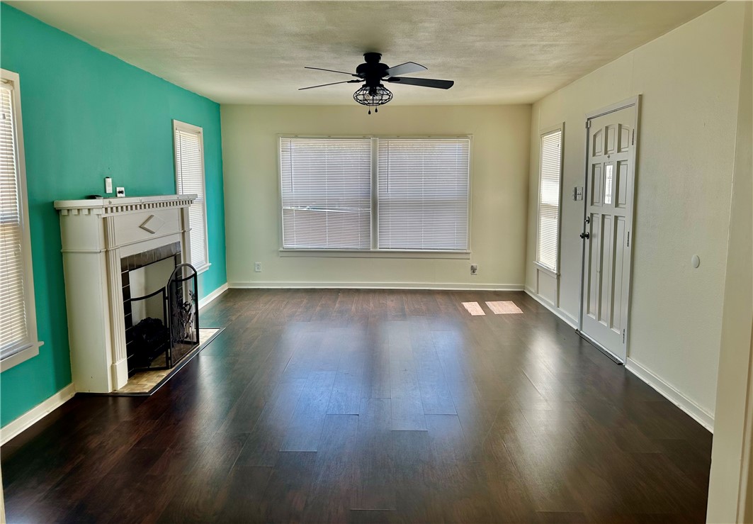 3651 Lawnview Street Corpus Christi TX 78411