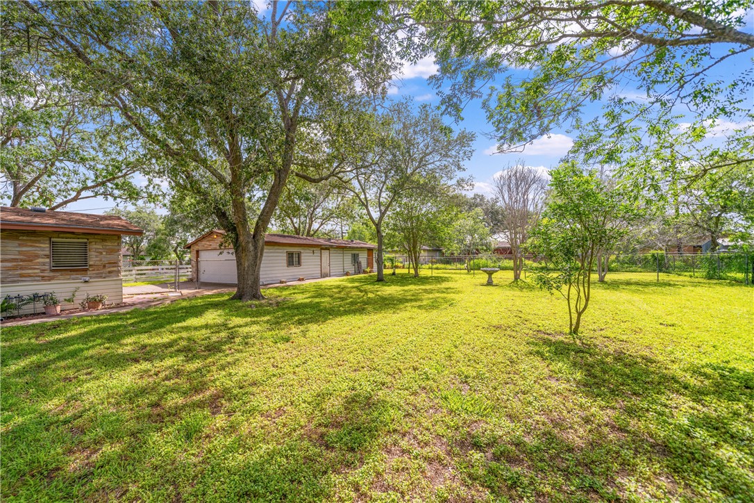 749 W Wildwood Drive Corpus Christi TX 78410