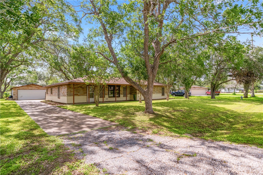 749 W Wildwood Drive Corpus Christi TX 78410