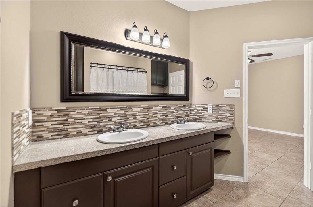 15209 Tesoro Drive Corpus Christi TX 78418