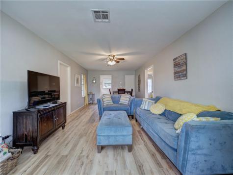 959 S 9th Street Aransas Pass TX 78336