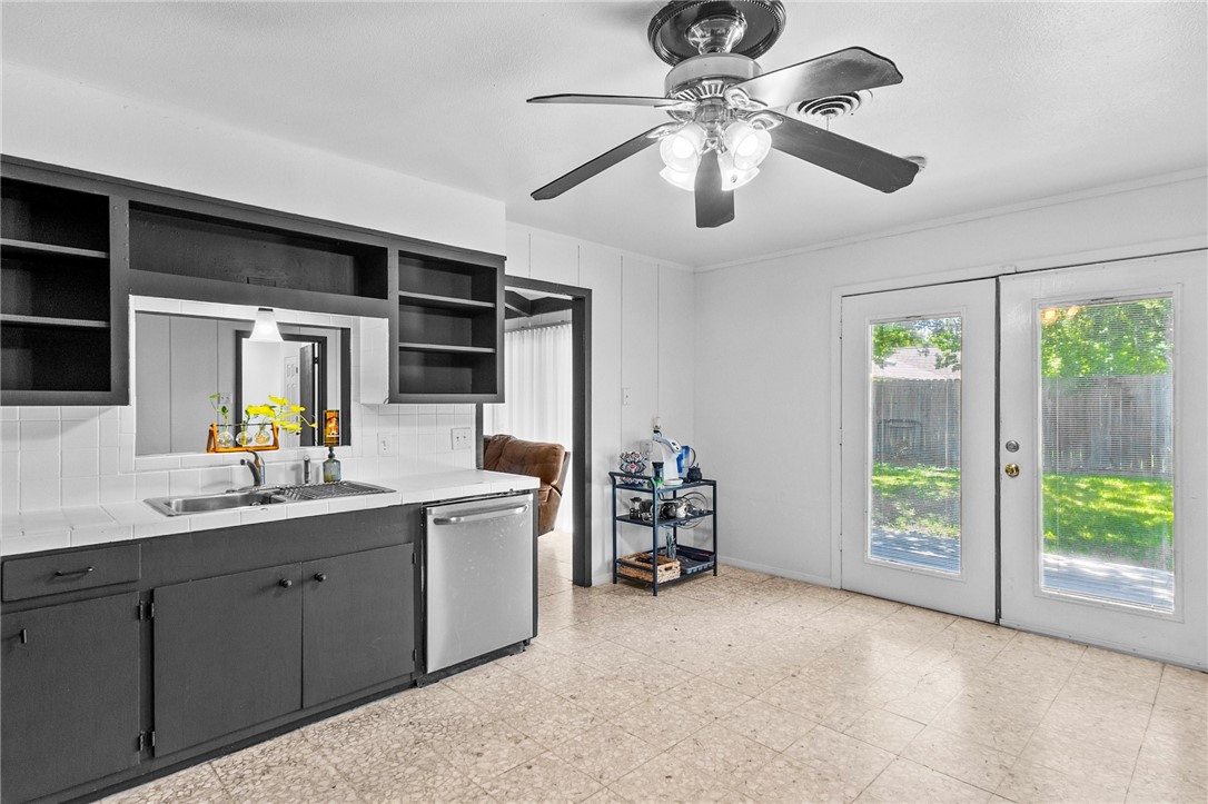 445 Pennington Drive Corpus Christi TX 78412
