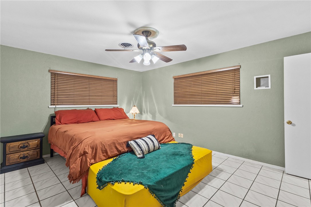 445 Pennington Drive Corpus Christi TX 78412