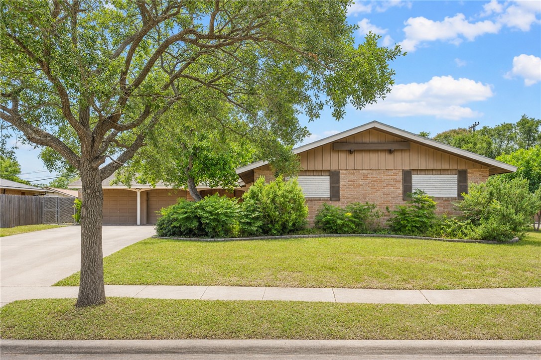 445 Pennington Drive Corpus Christi TX 78412
