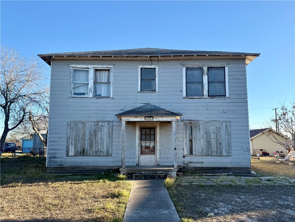 719 W Kleberg Avenue Kingsville TX 78363