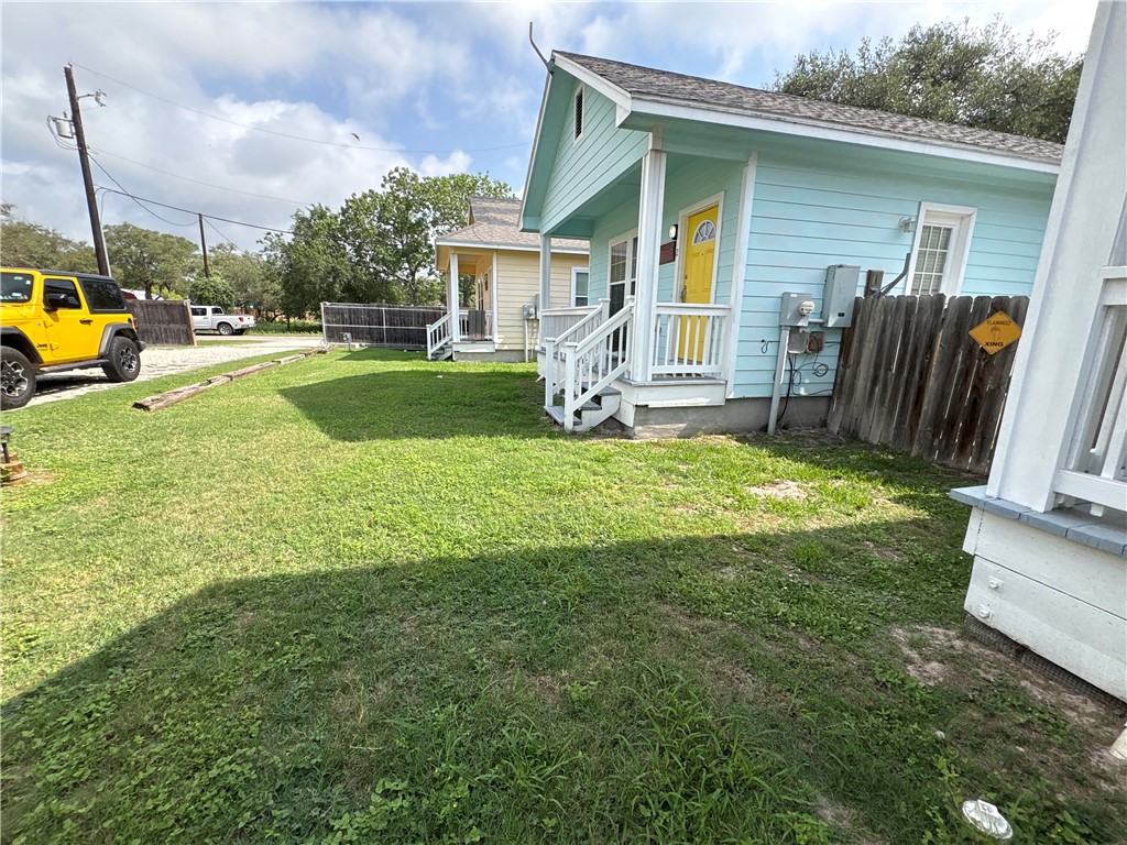 609 W Liberty Street Rockport TX 78382