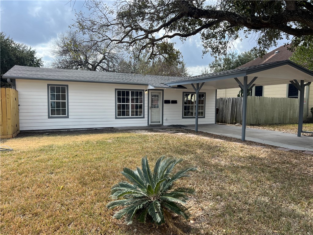323 W Lee Avenue Kingsville TX 78363