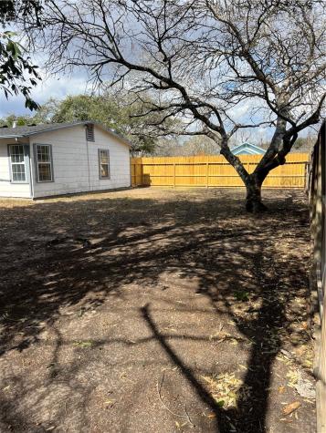 323 W Lee Avenue Kingsville TX 78363