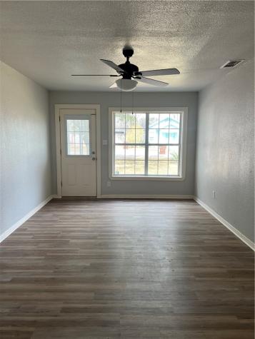 323 W Lee Avenue Kingsville TX 78363