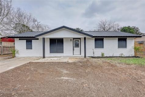 302 Palm Tree Drive Mathis TX 78368