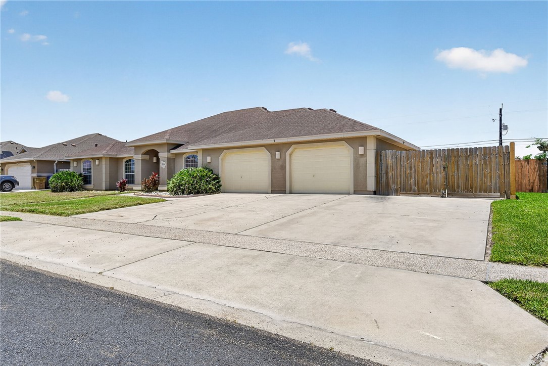 7326 Aborigine Street Corpus Christi TX 78414