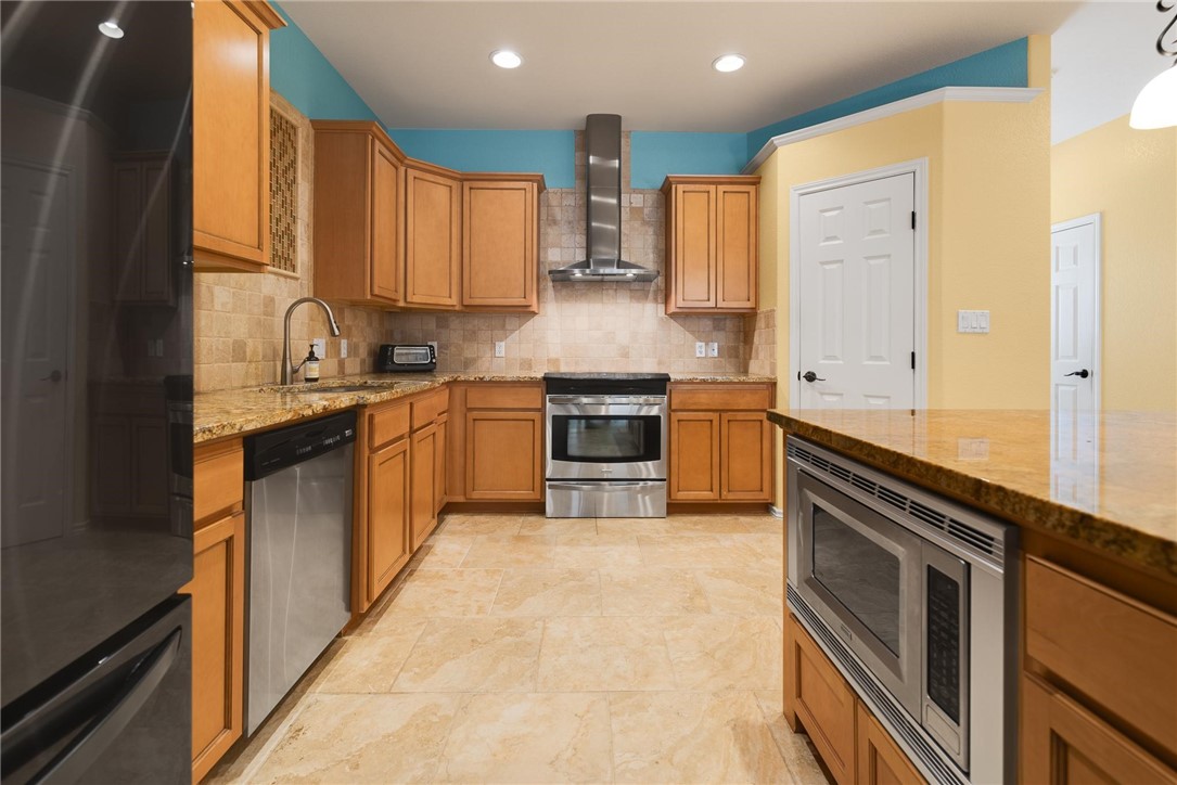 14878 Granada Drive 402 Corpus Christi TX 78418