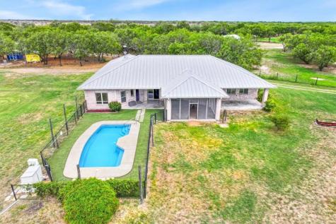 5593 Westlake Drive Sandia TX 78383