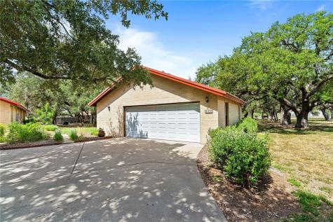 555 Silver Creek Sinton TX 78387