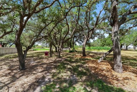 555 Silver Creek Sinton TX 78387