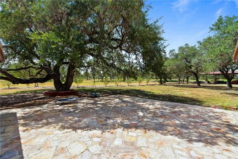555 Silver Creek Sinton TX 78387