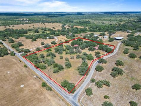 555 Silver Creek Sinton TX 78387