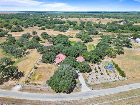 555 Silver Creek Sinton TX 78387