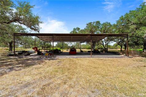 555 Silver Creek Sinton TX 78387