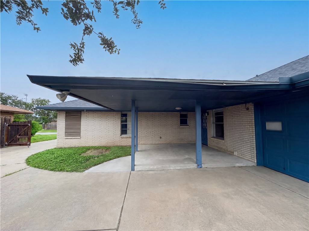 3710 Kingston Drive Corpus Christi TX 78415