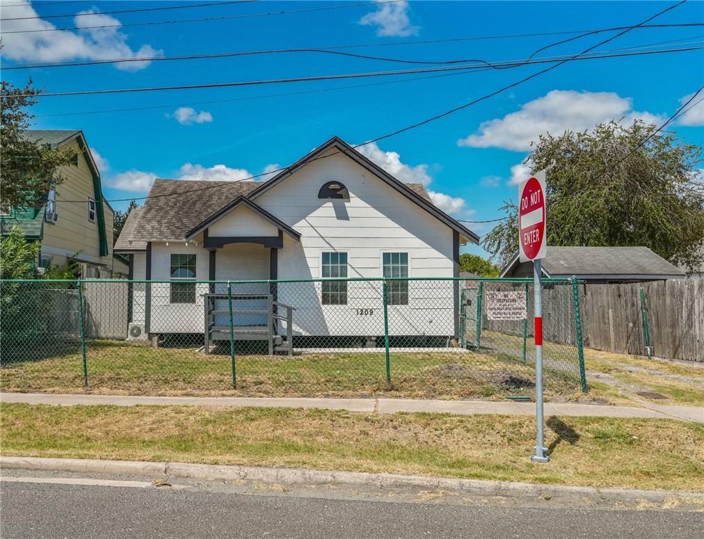 1209 17th Street Corpus Christi TX 78405