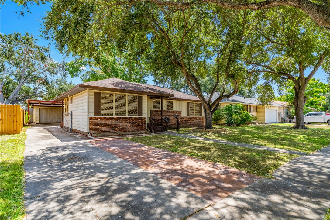 4122 Cott Street Corpus Christi TX 78411