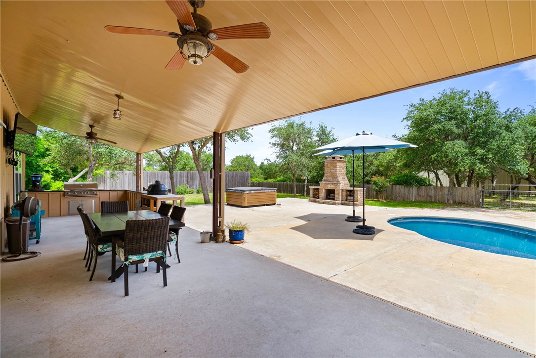 941 Weeping Willow Rockport TX 78382