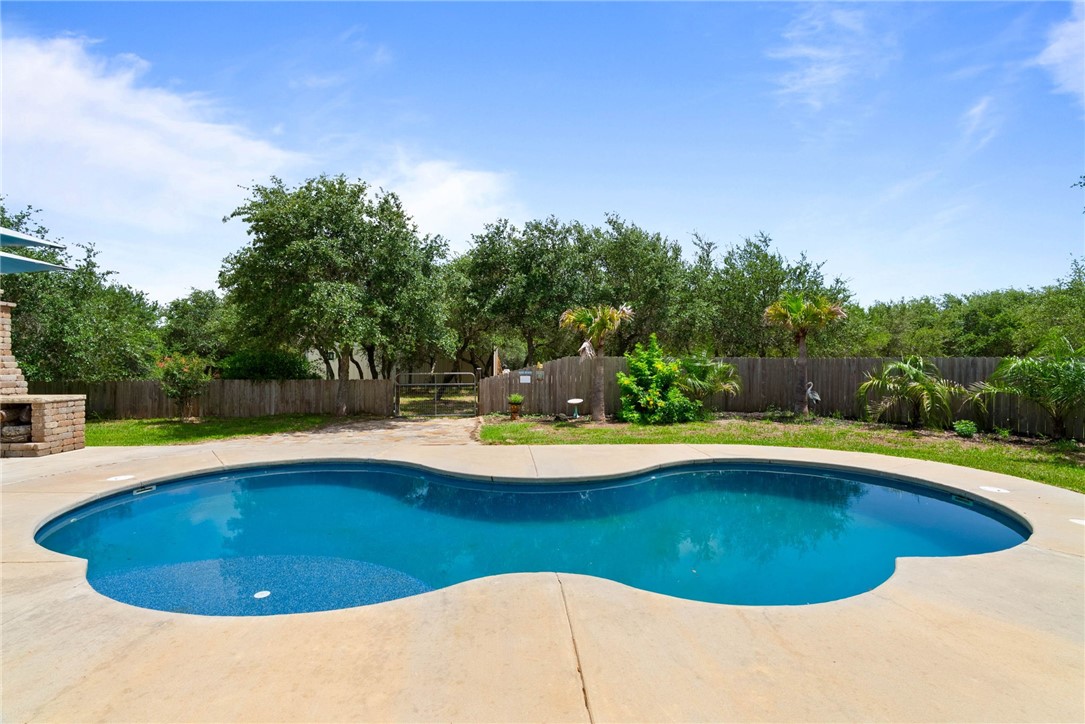 941 Weeping Willow Rockport TX 78382