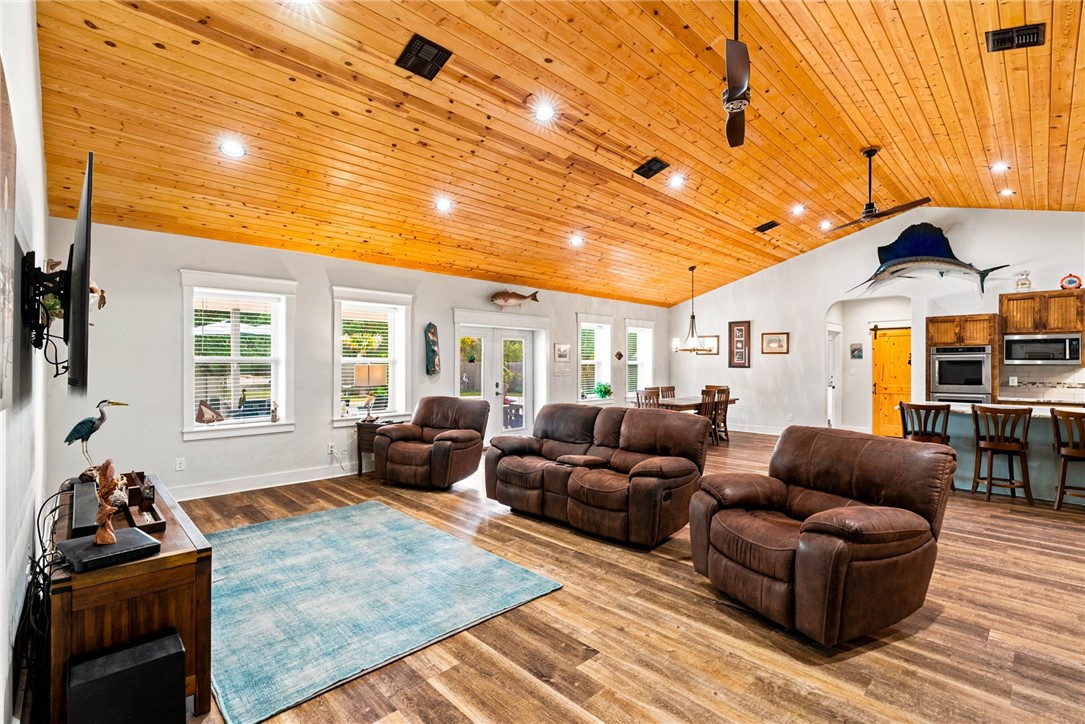 941 Weeping Willow Rockport TX 78382