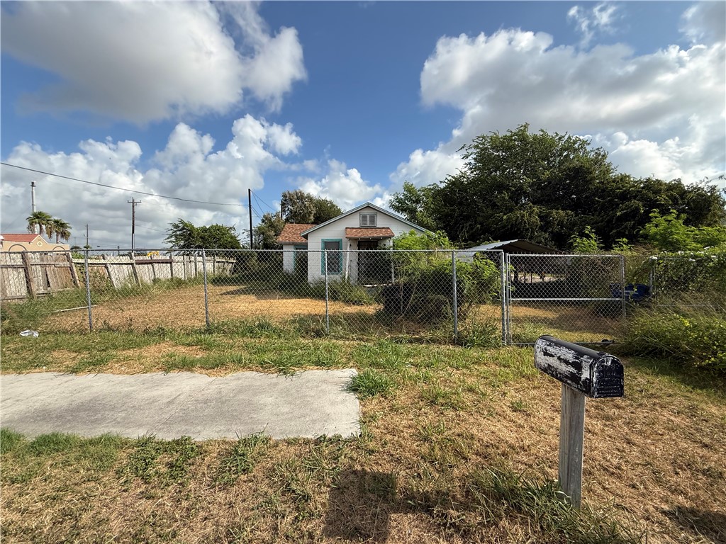 5124 Thomas Drive Corpus Christi TX 78407