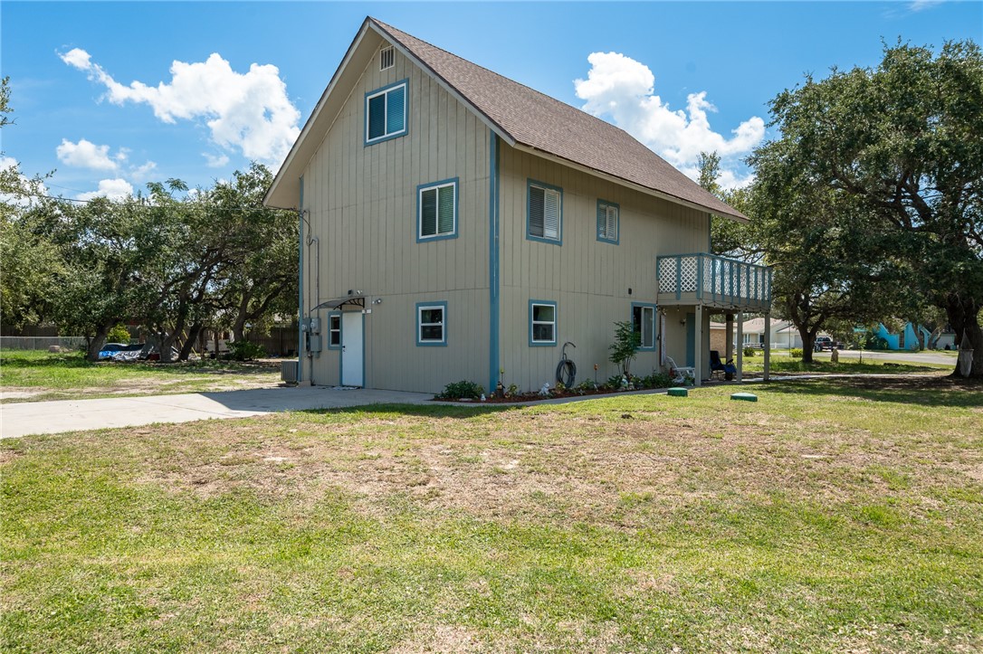 120 Retama Rockport TX 78382