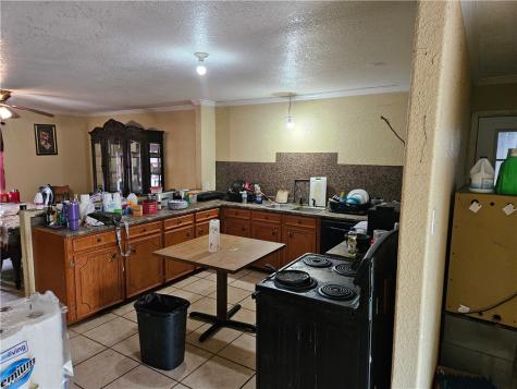 211 County Road 310 Orange Grove TX 78372