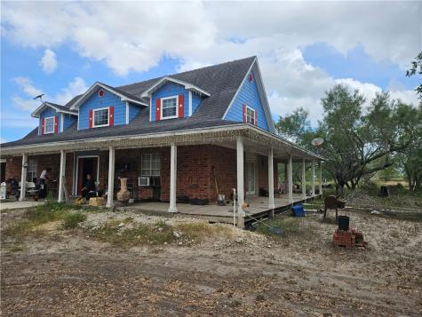 211 County Road 310 Orange Grove TX 78372