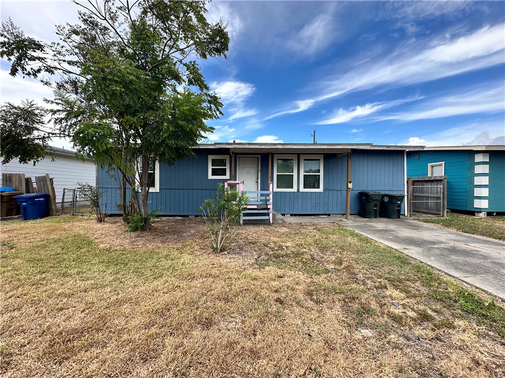 1725 Hickory Place Corpus Christi TX 78416