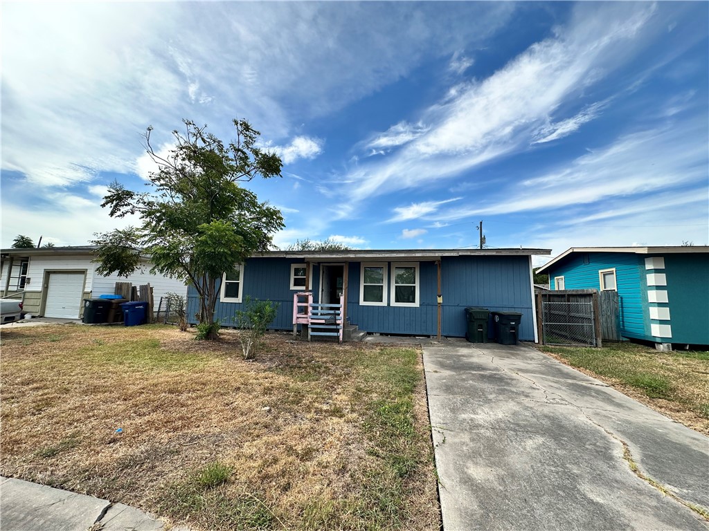 1725 Hickory Place Corpus Christi TX 78416