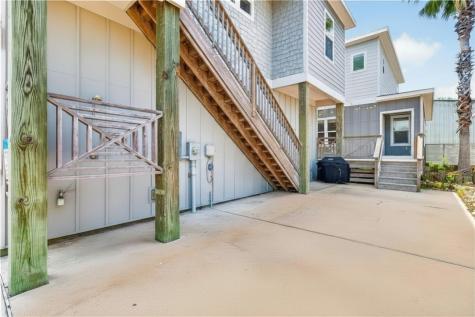 515 W Avenue C Port Aransas TX 78373