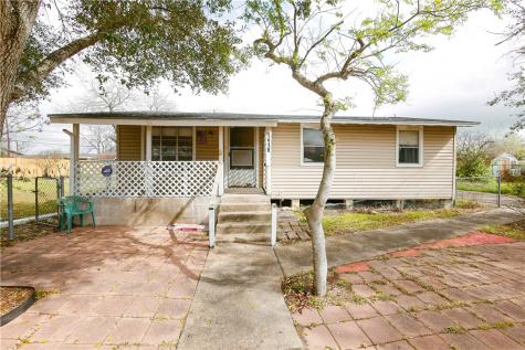 1418 Gavilan Street Corpus Christi TX 78417