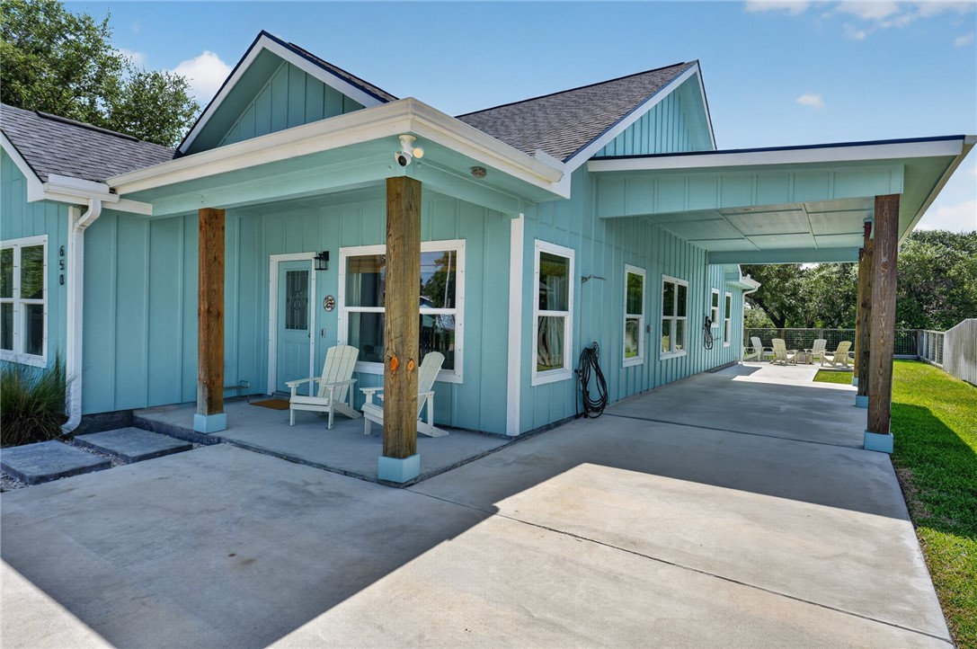 650 Sunset Drive Rockport TX 78382